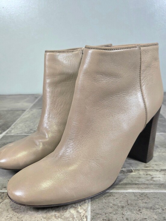 Tory Burch Shoes - TORY BURCH BOWIE FANGO LEATHER ANKLE BLOCK HEEL BOOTIES.